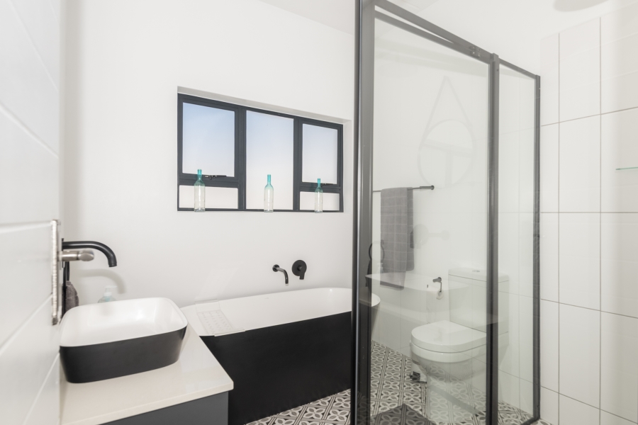 5 Bedroom Property for Sale in Myburgh Park Western Cape